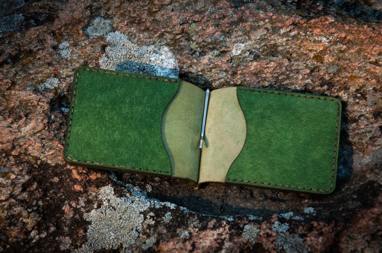 Kaarditasku rahaklambriga